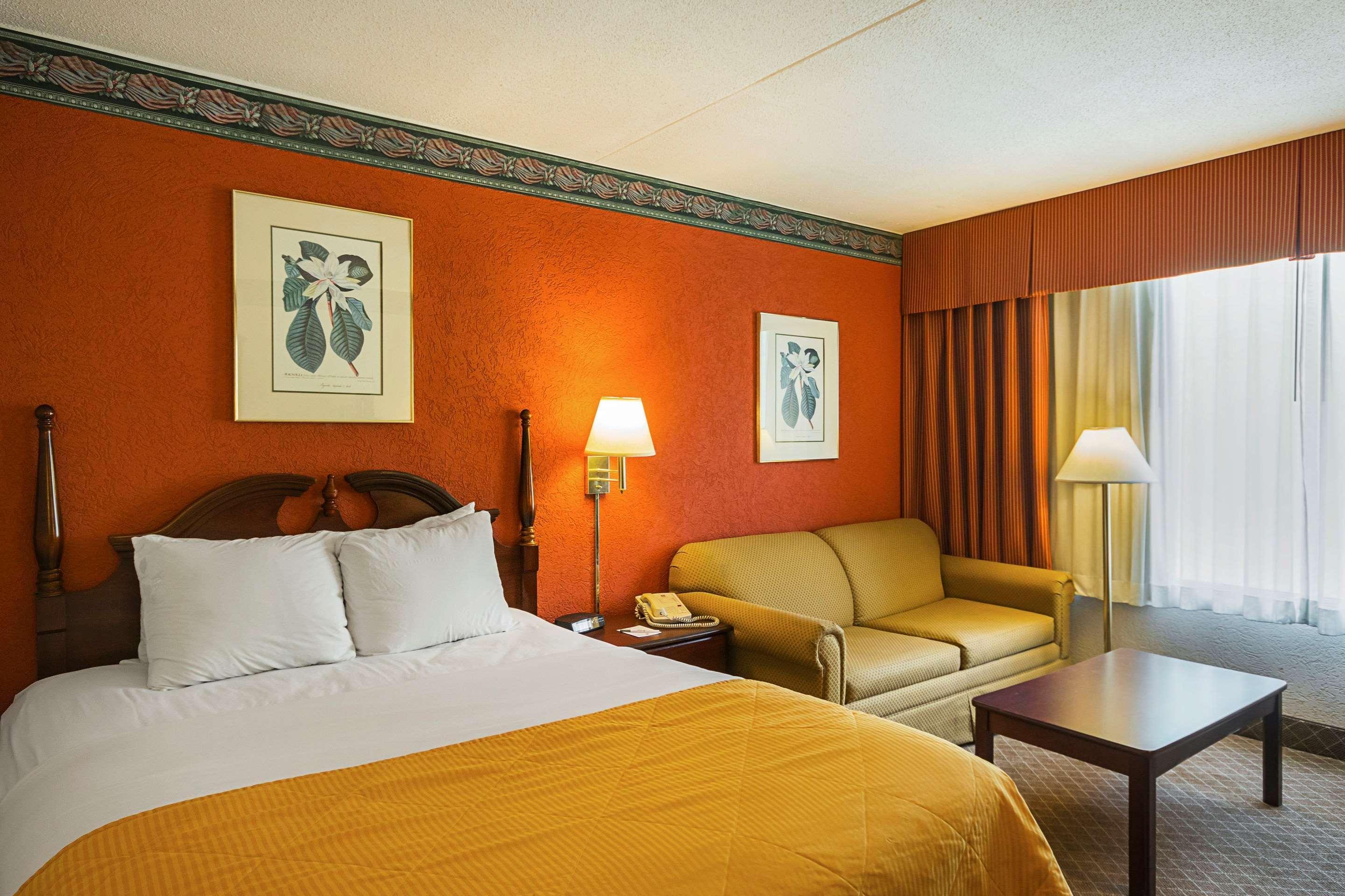 Clarion Inn פיירמונט מראה חיצוני תמונה