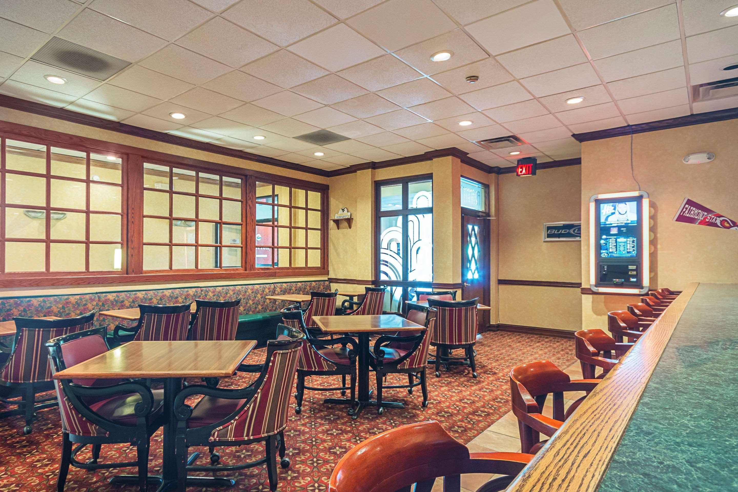 Clarion Inn פיירמונט מראה חיצוני תמונה