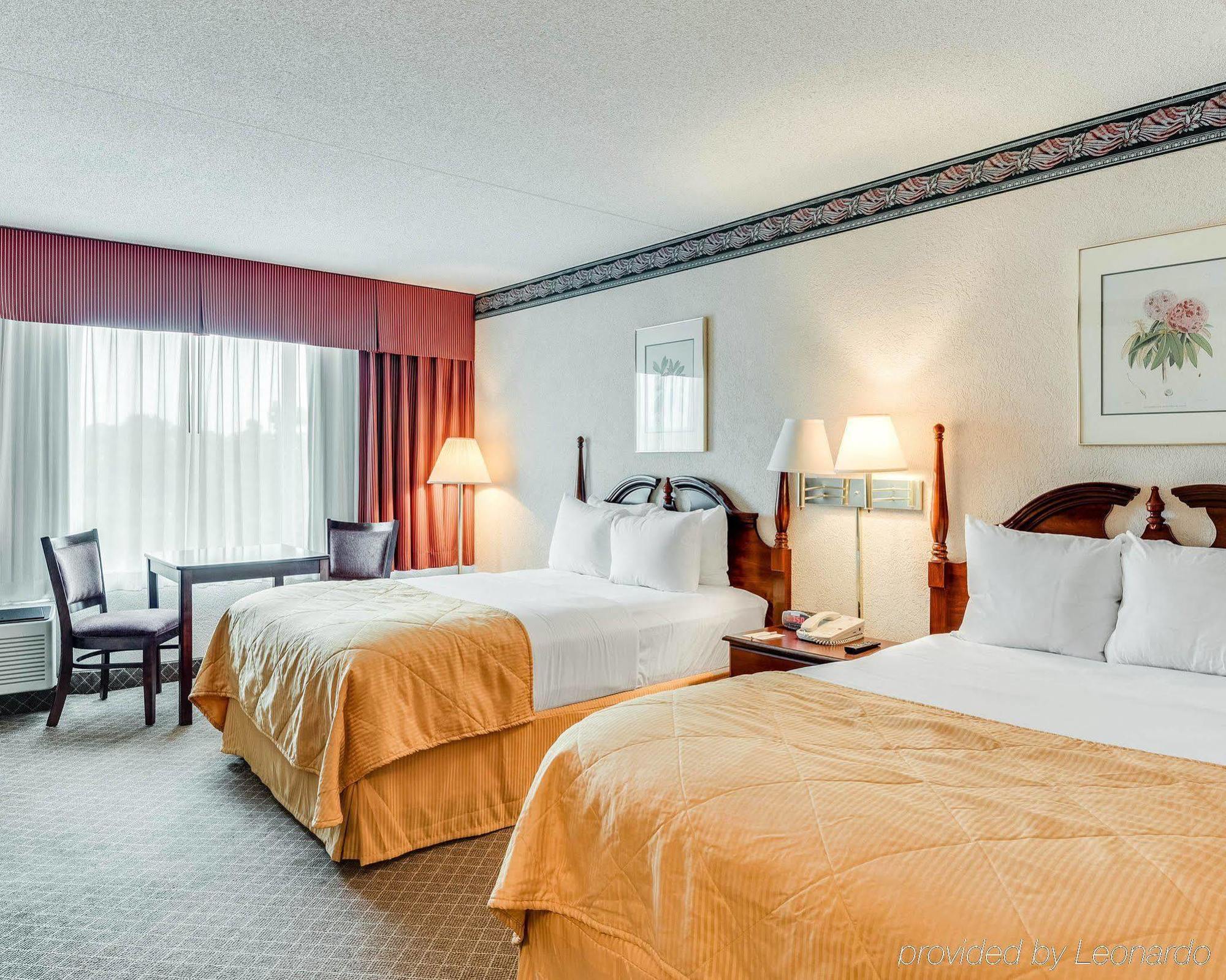 Clarion Inn פיירמונט מראה חיצוני תמונה