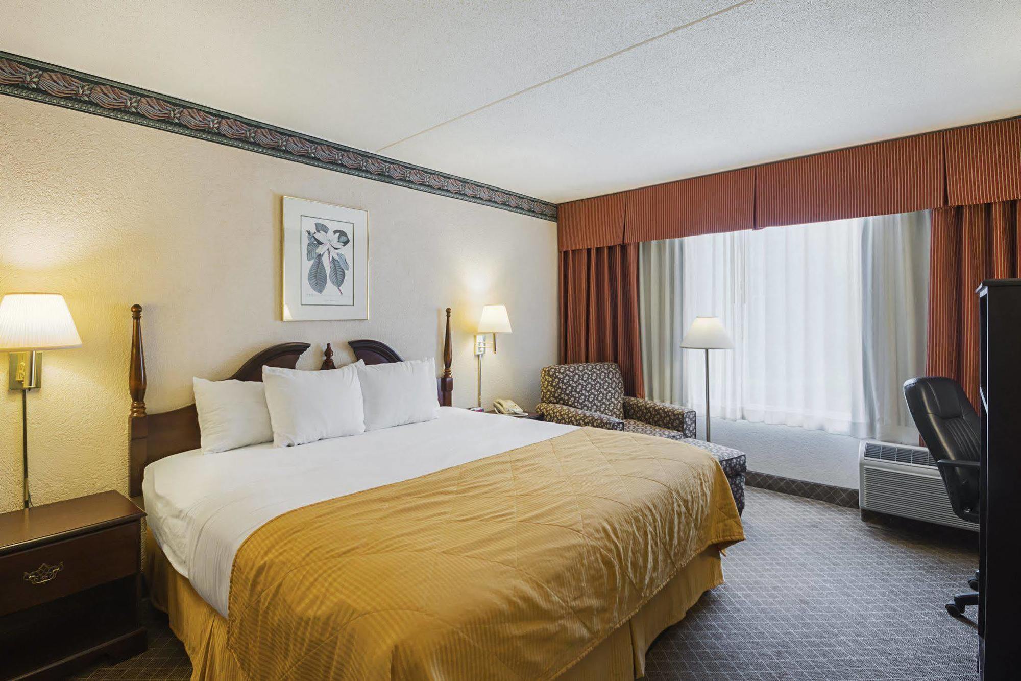 Clarion Inn פיירמונט מראה חיצוני תמונה