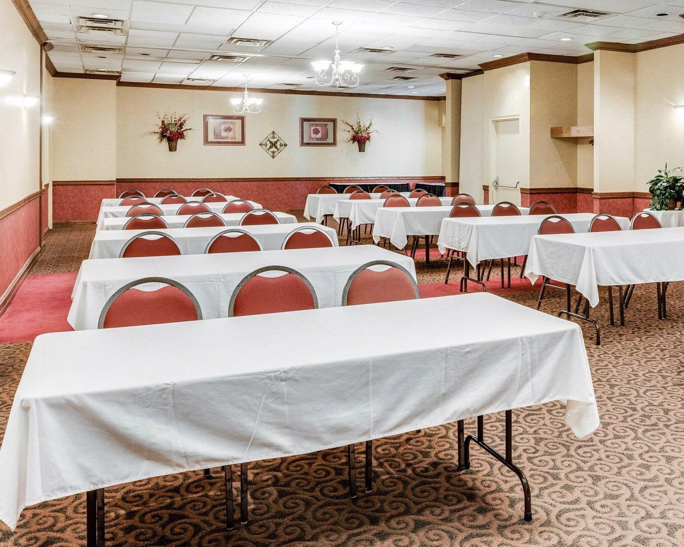 Clarion Inn פיירמונט מראה חיצוני תמונה